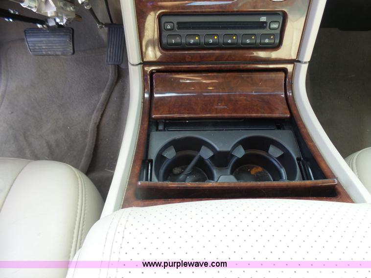 image for item L7365 2005 Cadillac Escalade EXT SUV