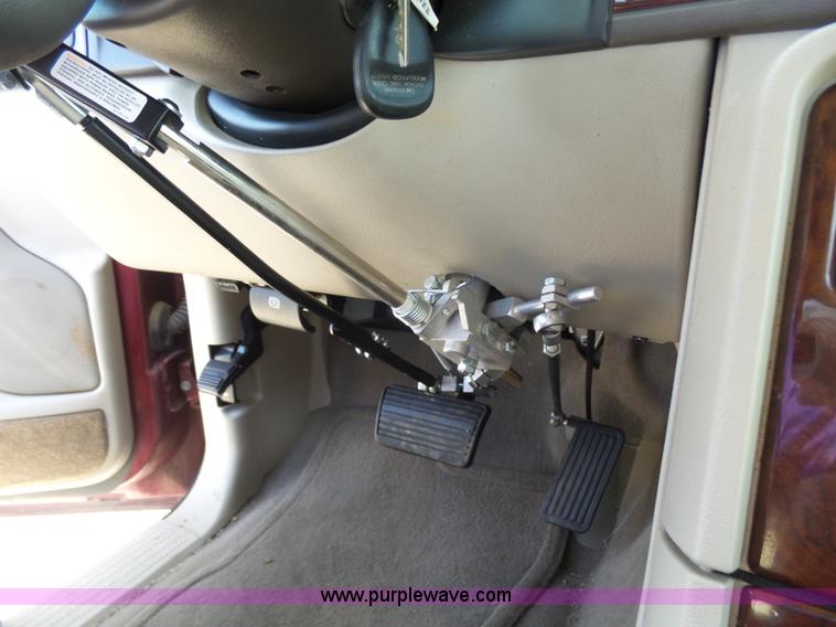 image for item L7365 2005 Cadillac Escalade EXT SUV