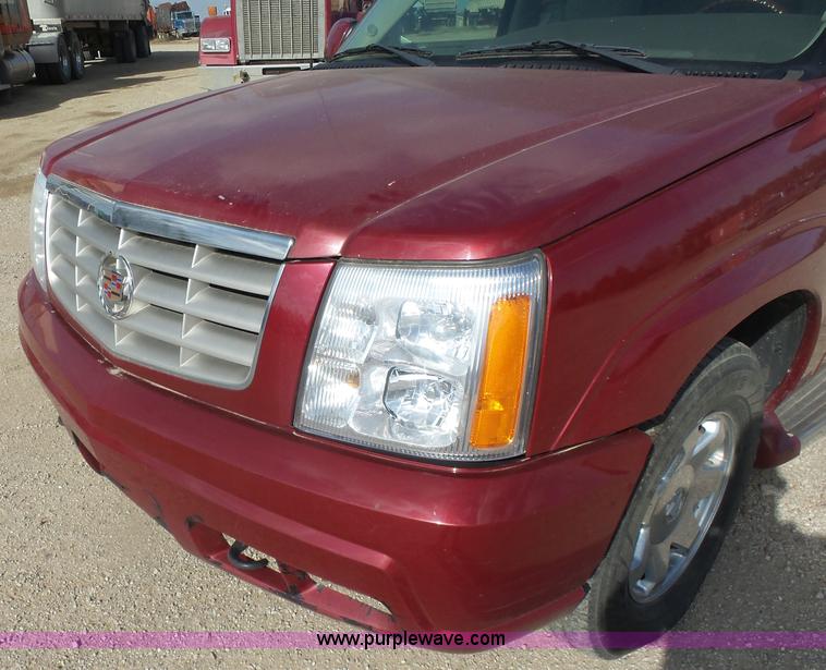 image for item L7365 2005 Cadillac Escalade EXT SUV