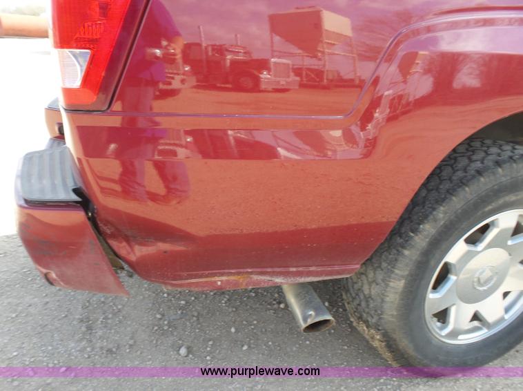 image for item L7365 2005 Cadillac Escalade EXT SUV