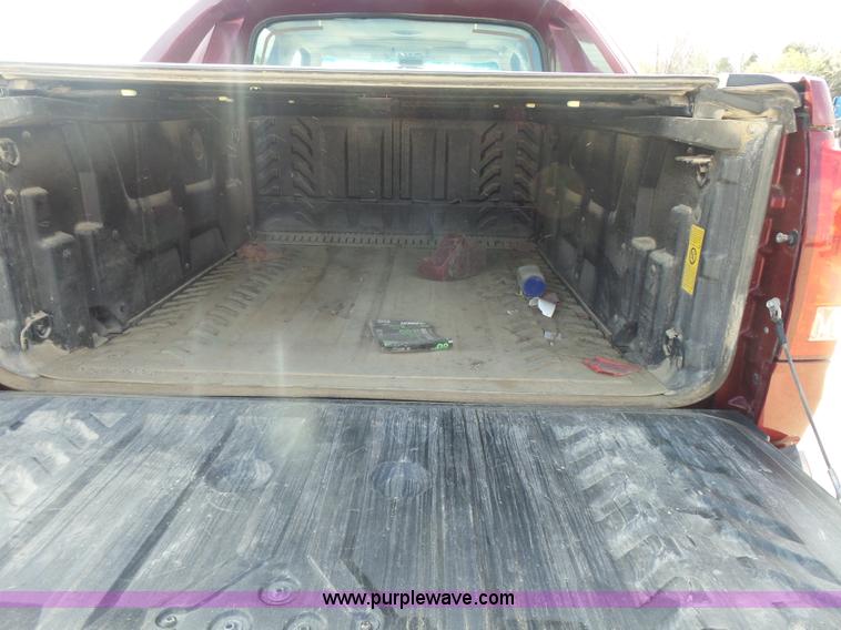 image for item L7365 2005 Cadillac Escalade EXT SUV