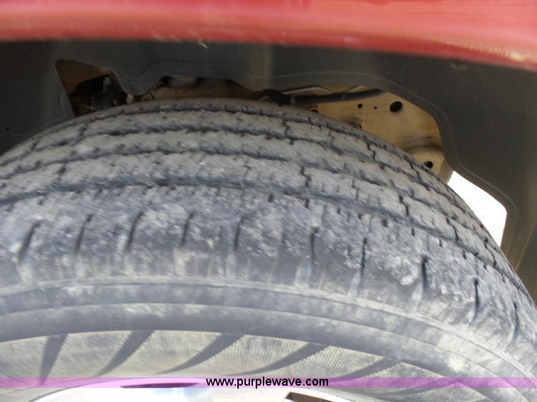 image for item L7365 2005 Cadillac Escalade EXT SUV