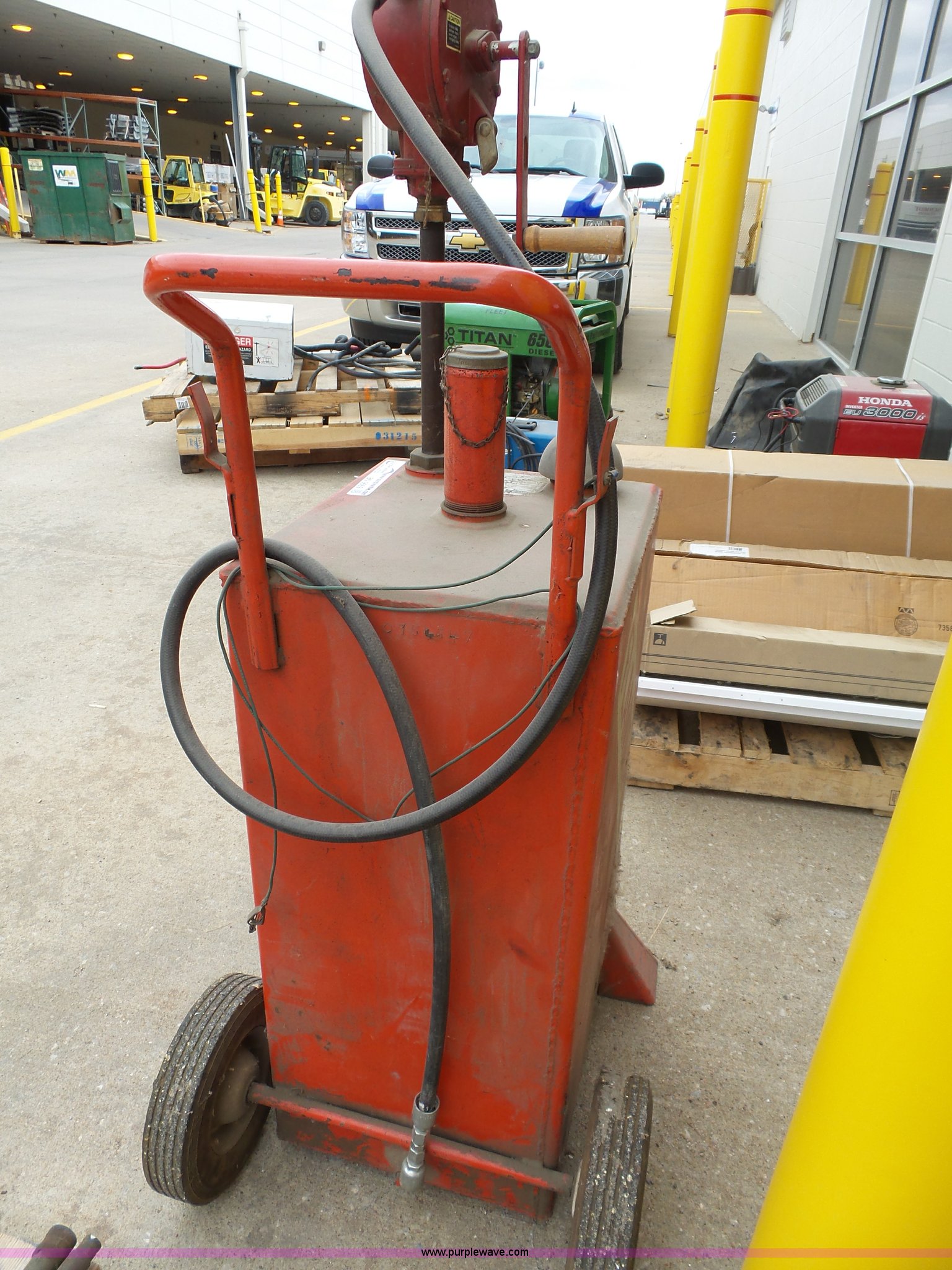 Gas tank in Topeka, KS Item BN9669 sold Purple Wave