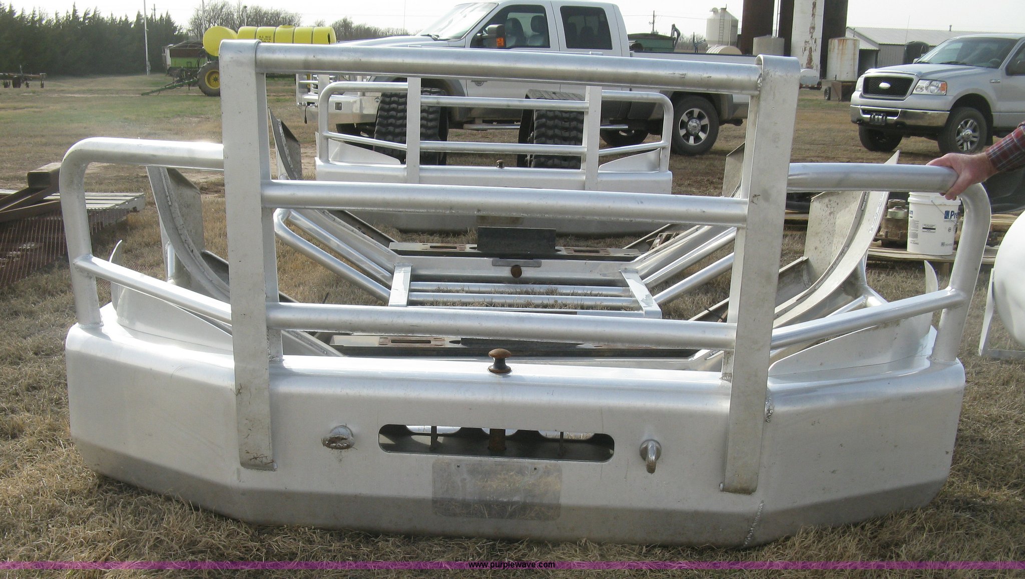 Herd semi truck bumper in Lyons, KS Item BP9593 sold Purple Wave