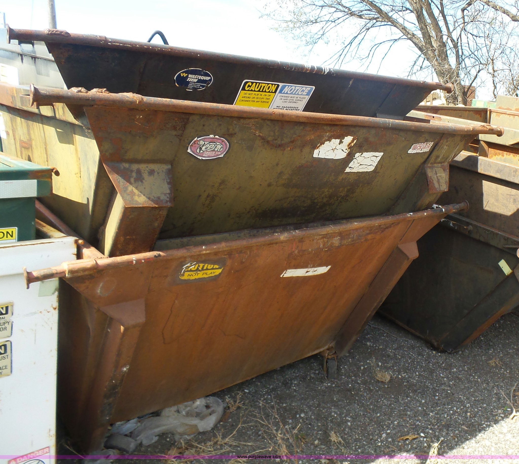 (8) dumpsters in El Dorado, KS Item L7353 sold Purple Wave