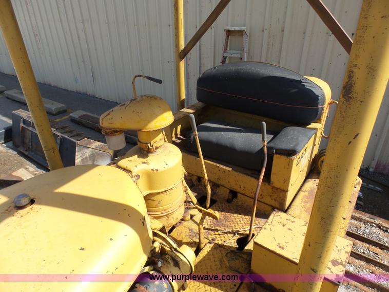 image for item BH9328 1954 Caterpillar D6 dozer