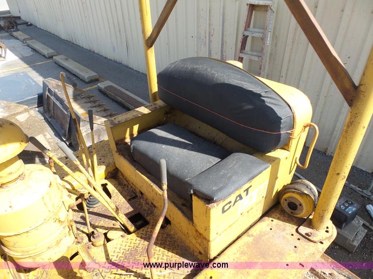 image for item BH9328 1954 Caterpillar D6 dozer