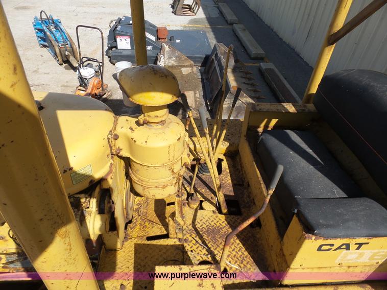 image for item BH9328 1954 Caterpillar D6 dozer