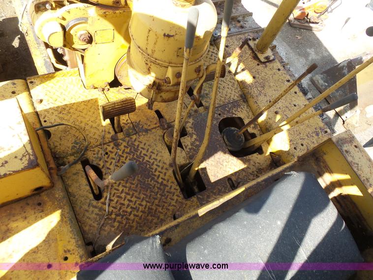 image for item BH9328 1954 Caterpillar D6 dozer