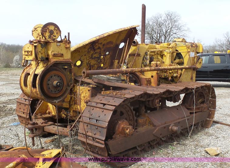 image for item G3722 Caterpillar D7 dozer