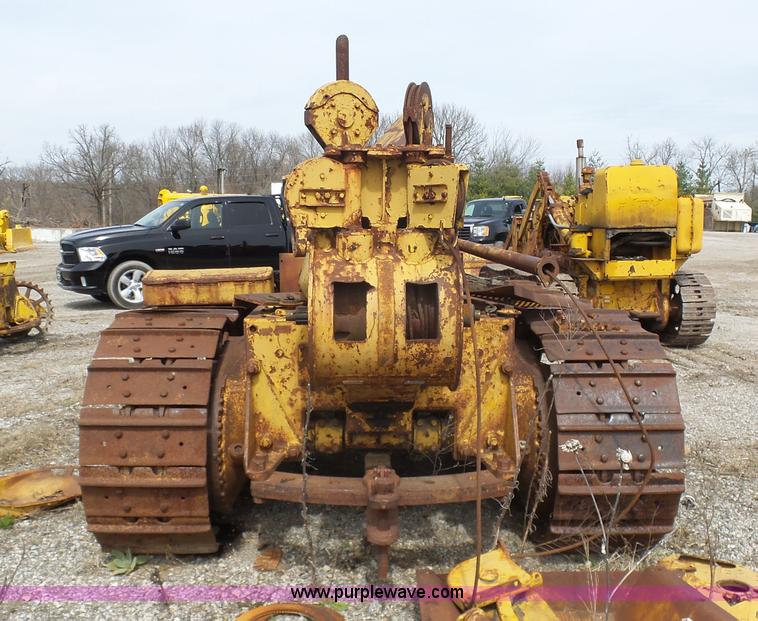 image for item G3722 Caterpillar D7 dozer
