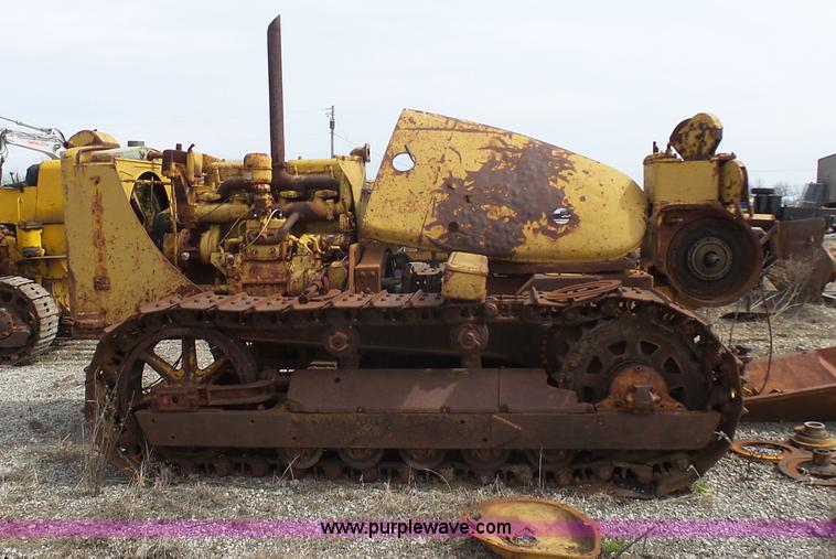 image for item G3722 Caterpillar D7 dozer