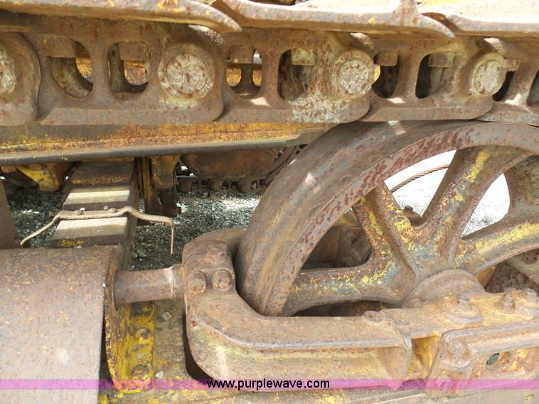 image for item G3722 Caterpillar D7 dozer