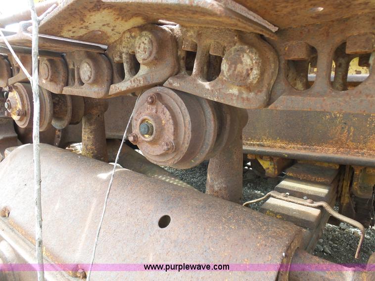 image for item G3722 Caterpillar D7 dozer