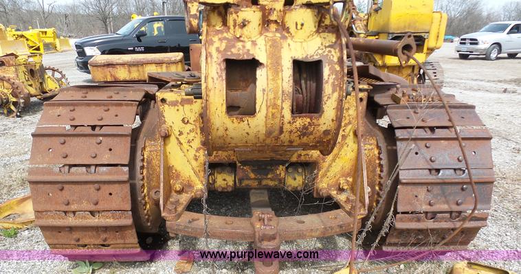 image for item G3722 Caterpillar D7 dozer