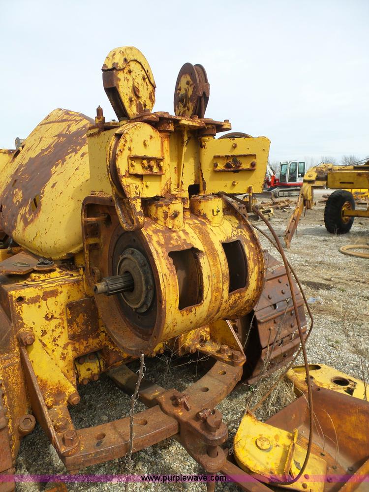 image for item G3722 Caterpillar D7 dozer