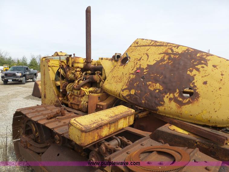 image for item G3722 Caterpillar D7 dozer