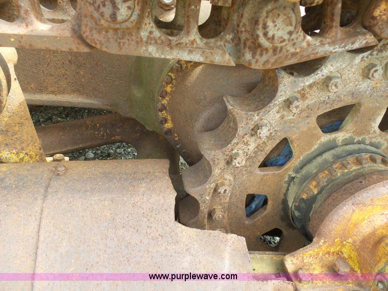 image for item G3722 Caterpillar D7 dozer