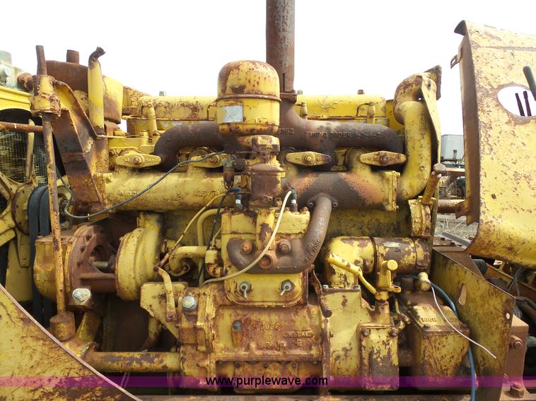 image for item G3722 Caterpillar D7 dozer