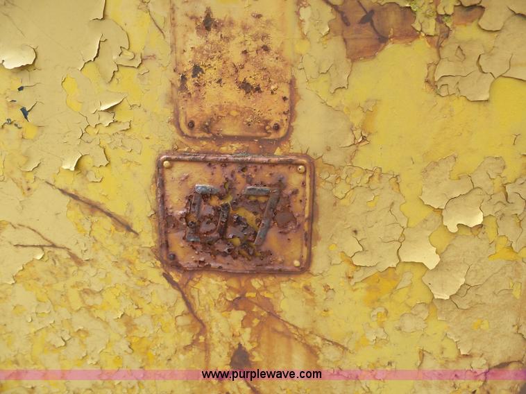 image for item G3722 Caterpillar D7 dozer