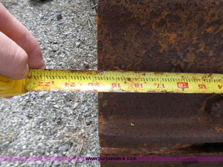 image for item G3722 Caterpillar D7 dozer