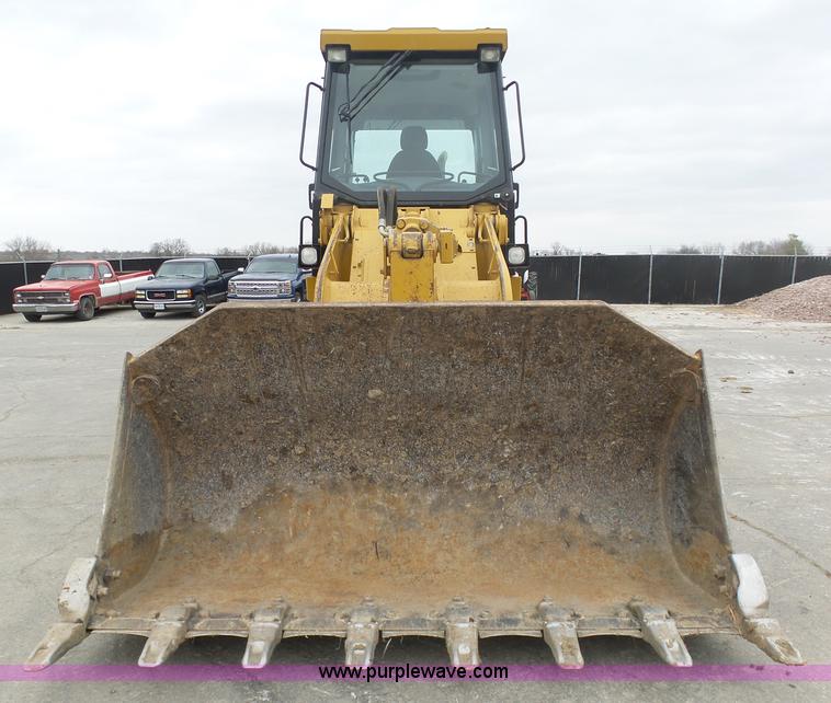 image for item L3040 2005 Caterpillar 953C crawler loader