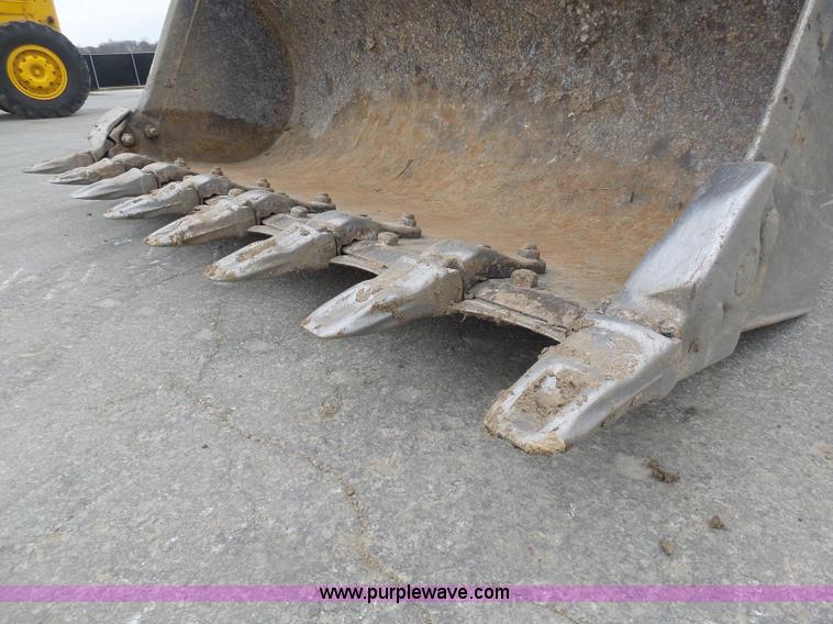 image for item L3040 2005 Caterpillar 953C crawler loader