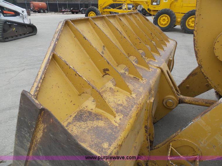 image for item L3040 2005 Caterpillar 953C crawler loader