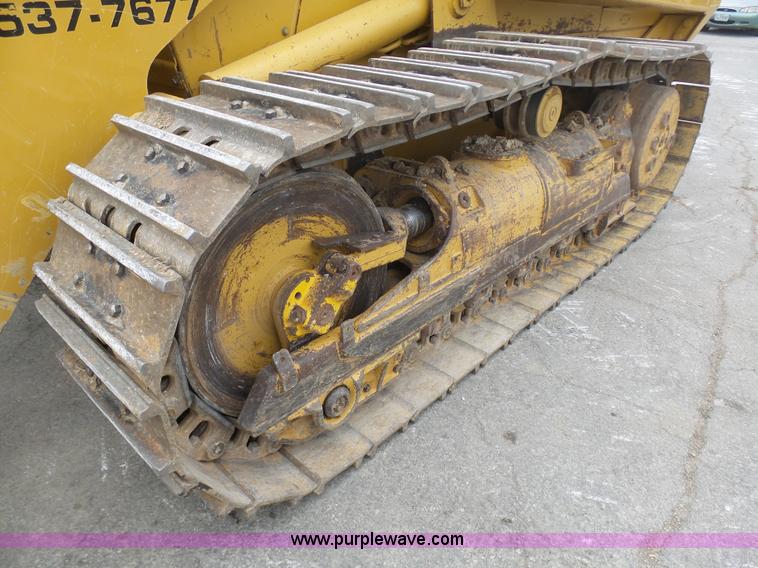 image for item L3040 2005 Caterpillar 953C crawler loader