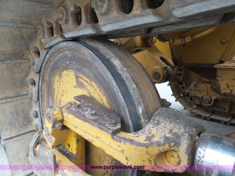 image for item L3040 2005 Caterpillar 953C crawler loader