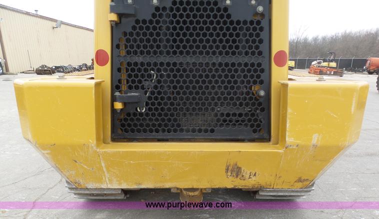 image for item L3040 2005 Caterpillar 953C crawler loader