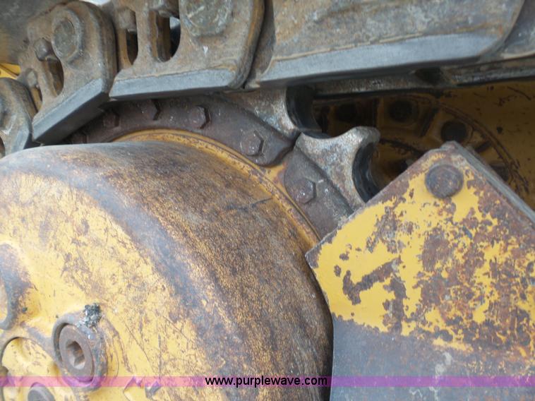 image for item L3040 2005 Caterpillar 953C crawler loader