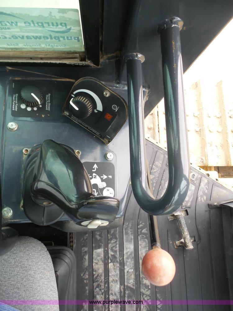 image for item L3041 2006 John Deere 650J LGP dozer