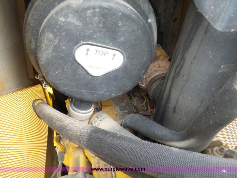 image for item L3041 2006 John Deere 650J LGP dozer