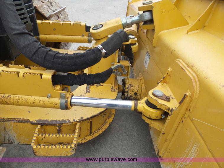 image for item L3041 2006 John Deere 650J LGP dozer