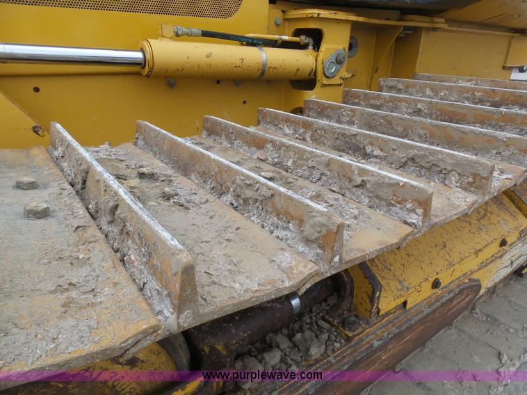 image for item L3041 2006 John Deere 650J LGP dozer