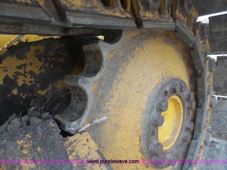 image for item L3041 2006 John Deere 650J LGP dozer
