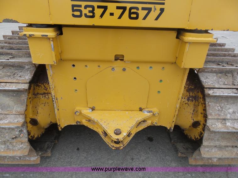 image for item L3041 2006 John Deere 650J LGP dozer