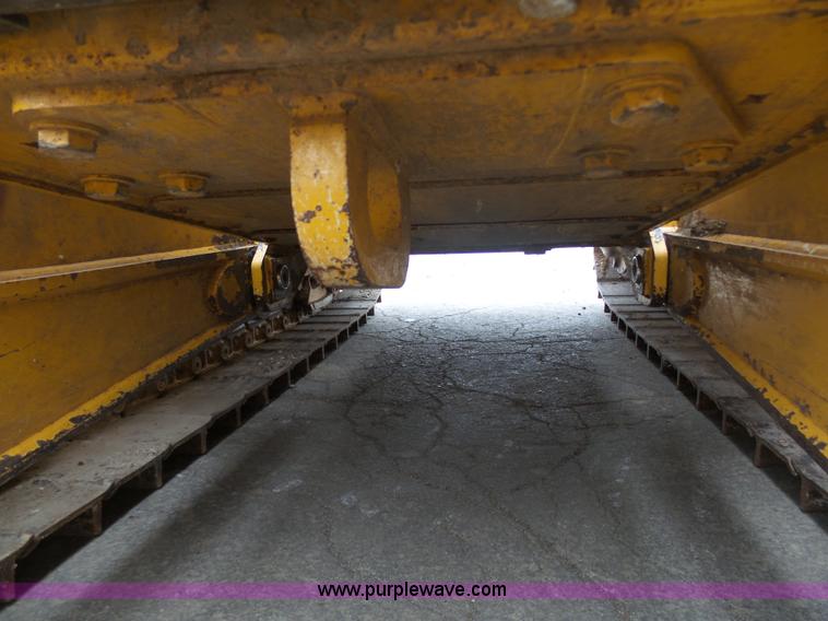 image for item L3041 2006 John Deere 650J LGP dozer