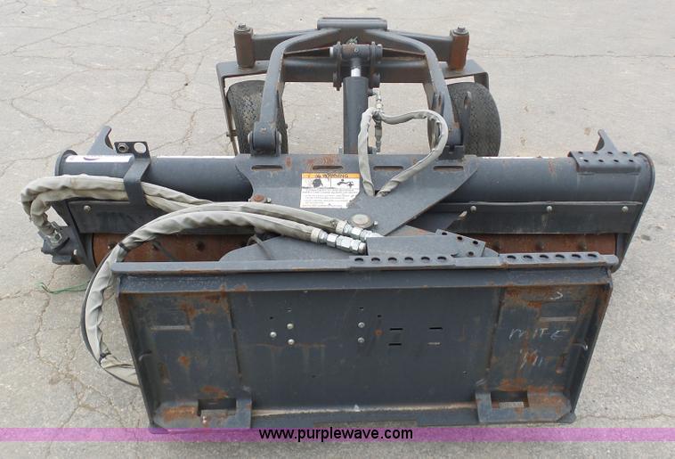 image for item L3042 2011 Bobcat 72SCH soil conditioner