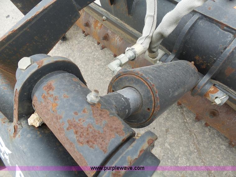 image for item L3042 2011 Bobcat 72SCH soil conditioner