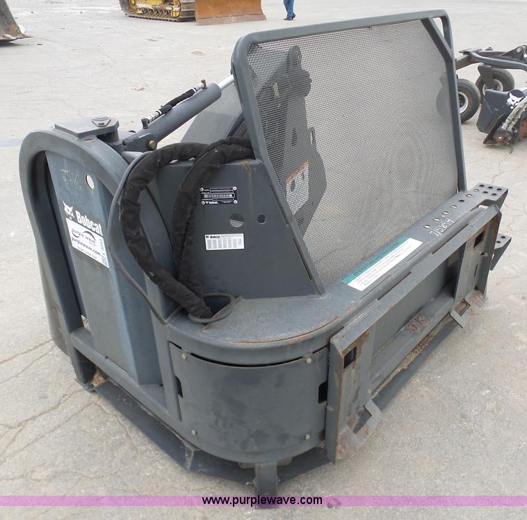 image for item L3043 Bobcat SG60 stump grinder