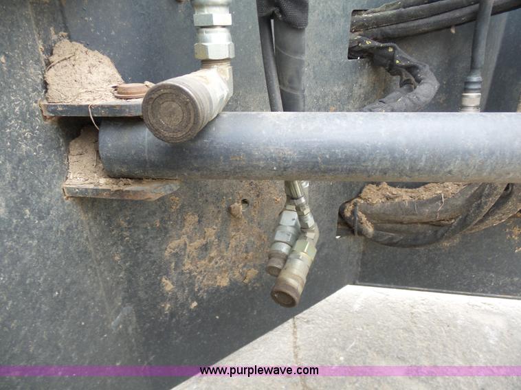 image for item L3043 Bobcat SG60 stump grinder