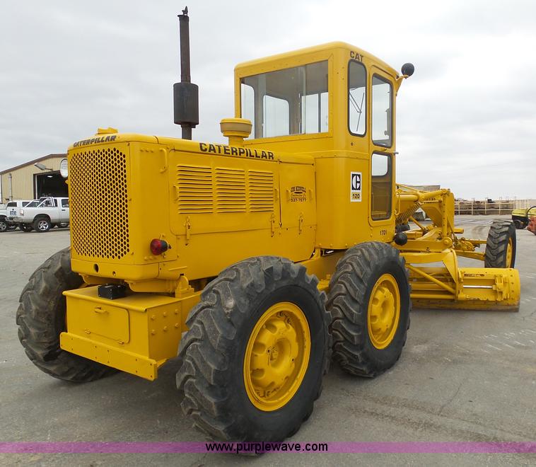 image for item L3044 1967 Caterpillar 120E motor grader