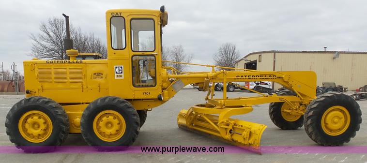 image for item L3044 1967 Caterpillar 120E motor grader