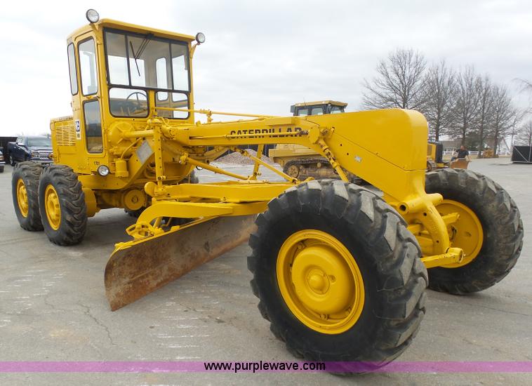 image for item L3044 1967 Caterpillar 120E motor grader