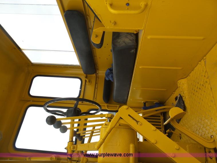 image for item L3044 1967 Caterpillar 120E motor grader