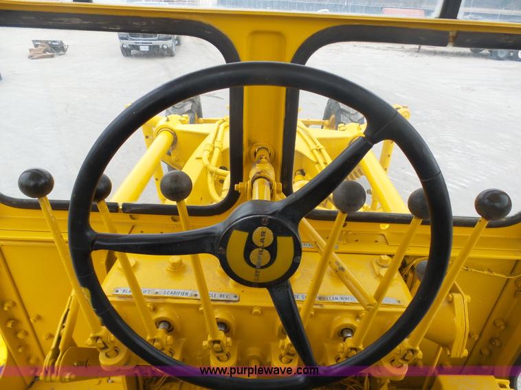 image for item L3044 1967 Caterpillar 120E motor grader