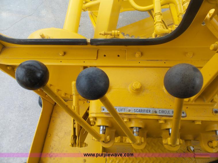 image for item L3044 1967 Caterpillar 120E motor grader