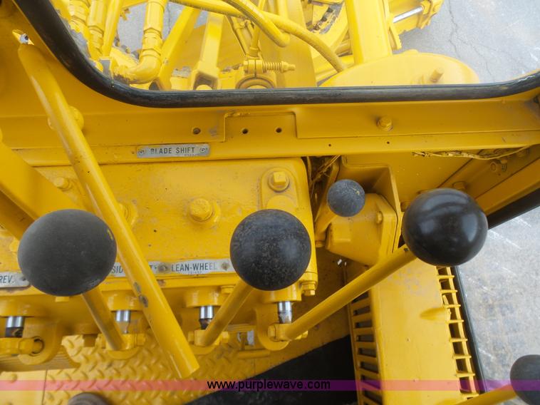 image for item L3044 1967 Caterpillar 120E motor grader